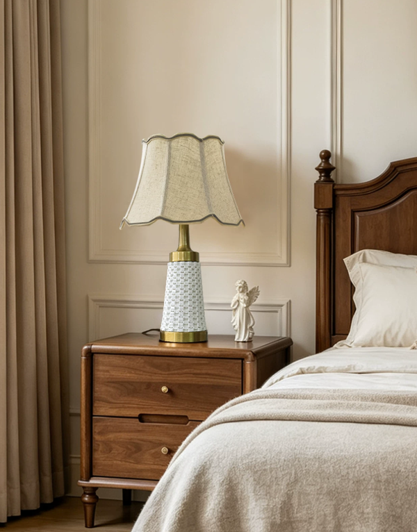 Lumière Ceramic Art Table Lamp
