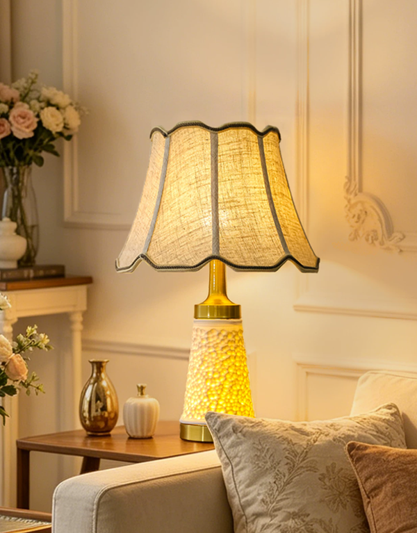 Lumière Ceramic Art Table Lamp